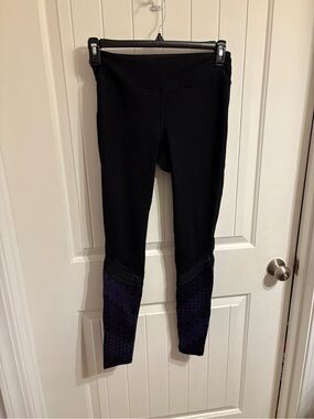 GAIAM Black Leggings with Purple Accent